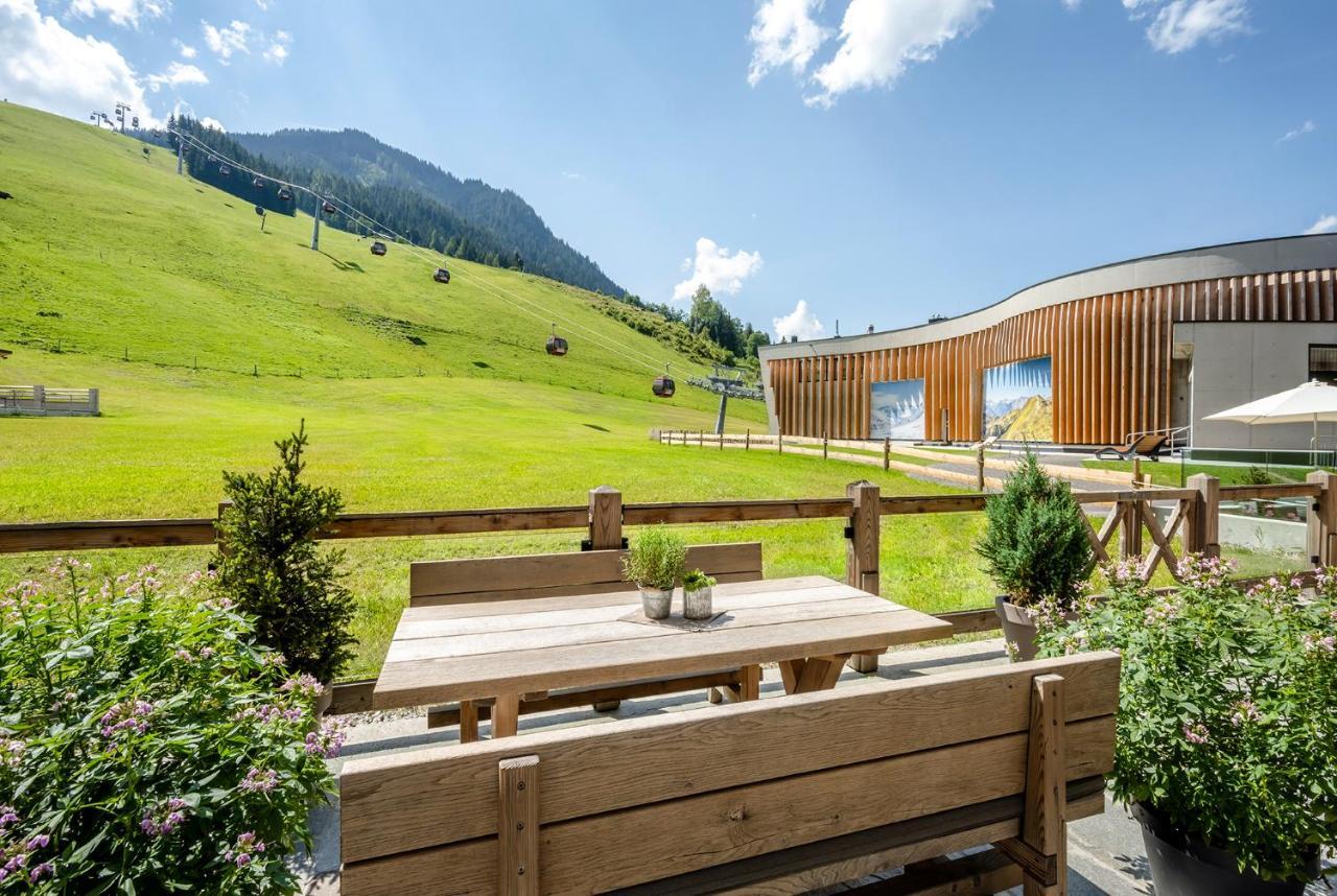 Hotel das Zwölferhaus Saalbach Exterior foto